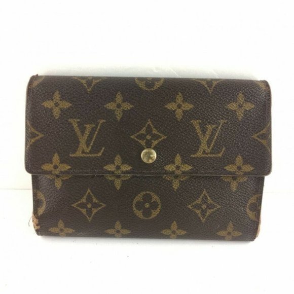 Louis Vuitton Handbags - authentic Louis Vuitton monagram wallet